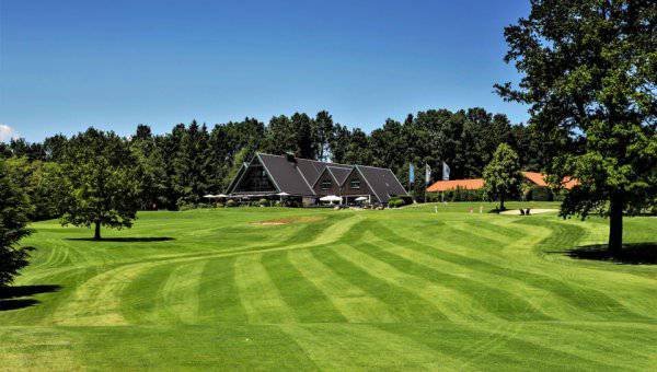 Fairway in front of clubhouse