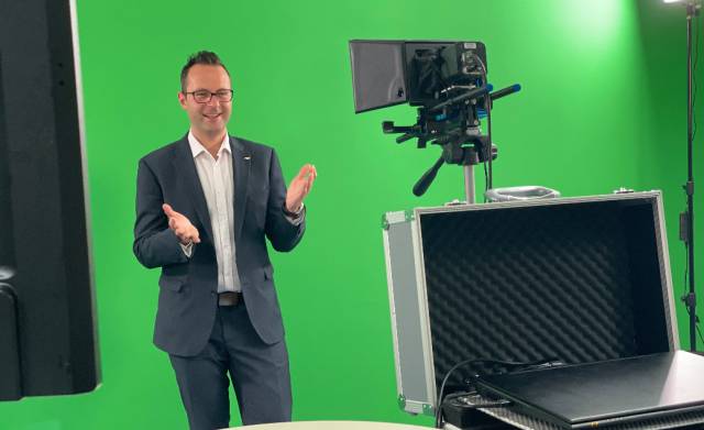 3D-Filmstudio mit Greenscreen, Presenter-Tablet, Videoproduktion, Livestream