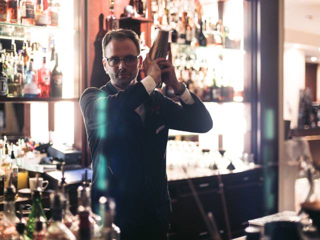 hemingway-bar_blogger_fanning-32