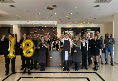 18 Jahre Hotel Vier Jahreszeiten Starnberg 🎉, Bild 1/1